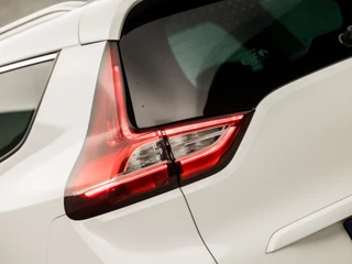 Renault Grand Scénic Renault Grand Scénic 1.2 TCe Deluxe 7 Persoons (PANORAMADAK, APPLE CARPLAY, VIRTUAL COCKPIT, NAVIGATIE, CLIMATE, STOELVERWARMING, SPORTSTOELEN, GETINT GLAS, CRUISE, NIEUWE APK, NIEUWSTAAT) - afbeelding nr 27