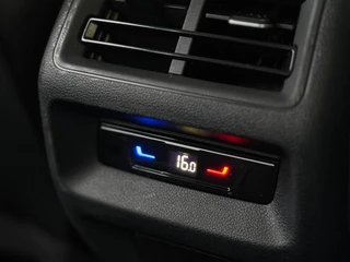 Volkswagen Tiguan Volkswagen TIGUAN 1.5 eTSI DSG Lane ass Drive pilot CarPlay 150 PK Keyless Camera Sfeerverlichting Life edition Direct leverbaar - afbeelding nr 28