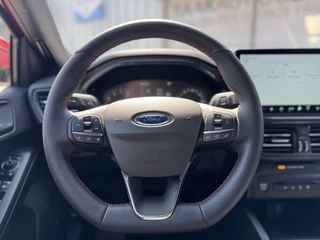 Ford Focus Ford Focus Wagon 1.0 EcoBoost Hybrid ST Line | Winter Pack | Trekhaak - afbeelding nr 9