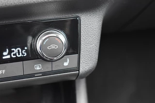 Škoda Kamiq Škoda Kamiq 1.5 TSI ACT Business Edition Pano Navi Led el-achterklep Trekhaak dynamische verlichting side/lane assist - afbeelding nr 36