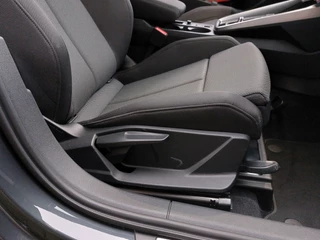 Audi A3 35 TFSI 150pk Business Edition | Origineel NL | Apple Carplay+Android Auto | Clima | Cruise | Led Koplampen | Pdc | Rijstrook+Licht+Regensensor | 17''lm - afbeelding nr 30