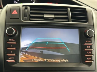 Toyota Verso Toyota Verso 1.8 VVT-i SkyView Edition | Panoramadak | Trekhaak | Navigatie - afbeelding nr 16
