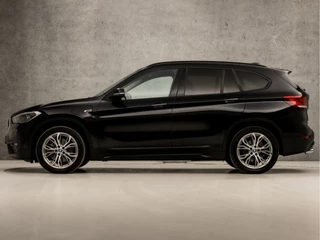 BMW X1 BMW X1 xDrive25e Sportline 221Pk Automaat (GROOT NAVI, DEALER ONDERHOUDEN, SFEERVERLICHTING, CLIMATE, LEDER, STOELVERWARMING, SPORTSTOELEN, GETINT GLAS, ELEK ACHTERKLEP, NIEUWE APK, NIEUWSTAAT) - afbeelding nr 2