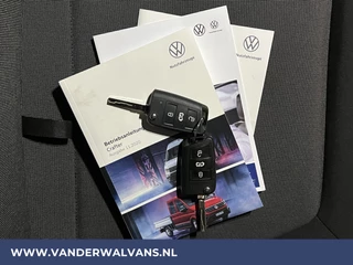 Volkswagen Crafter Volkswagen Crafter 2.0 TDI 141pk L3H2 L2H1 Euro6 Airco | Camera | Apple Carplay | Android Auto Bijrijdersbank - afbeelding nr 17