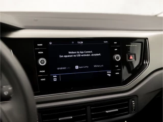 Volkswagen Polo (APPLE CARPLAY, CLIMATE, STOELVERWARMING, CRUISE, SPORTSTOELEN, LM VELGEN, ARMSTEUN, NIEUWE APK, NIEUWSTAAT) - afbeelding nr 25