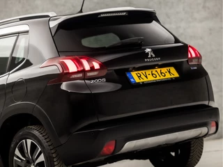 Peugeot 2008 Vol Automaat (PANORAMADAK, APPLE CARPLAY, NAVIGATIE, CAMERA, LEDER, STOELVERWARMING, SPORTSTOELEN, XENON, CLIMATE, CRUISE, NIEUWSTAAT) - afbeelding nr 14