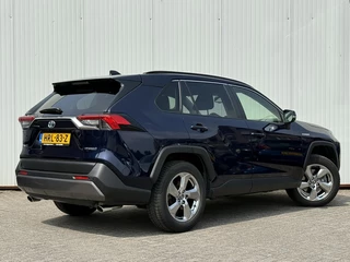 Toyota RAV4 Toyota RAV4 2.5 Hybrid Dynamic+ Navi PDC Led 10 jaar garantie! - afbeelding nr 2