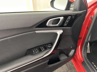 Kia Ceed Sportswagon Aut. *PANO | FULL-LEATHER | ADAPTIVE-CRUISE | FULL-LED | MEMORY-PACK | DIGI-COCKPIT | JBL-SOUND | BLIS | KEYLESS | COMFORT-SEATS | NAVI-FULLMAP | 17''ALU* - afbeelding nr 24