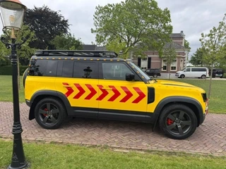 Land Rover Defender Land Rover Defender 3.0 110 MHEV X-dynamic HSE 6 cil grijs kenteken - afbeelding nr 3