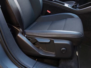Volvo XC40 Volvo XC40 1.5 T3 157pk Momentum Business Pack Connect | Origineel NL | Navi | Clima | Adap. Cruise | Panorama Schuifdak | Led Koplampen | Pdc V+A+Camera | Rijstrook+Licht+Regensenor | 18''lm - afbeelding nr 31