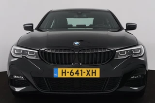 BMW 3 Serie BMW 3-serie 320i High Executive Edition (PARKEERSENSOREN, STOELVERWARMING, LEER, NAVIGATIE, NL-AUTO) - afbeelding nr 16
