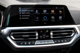 BMW 3 Serie BMW 3-serie Touring 330e - M-SPORT - CARPLAY - SFEERVERLICHTING - afbeelding nr 32