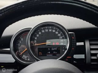 MINI Cooper Mini Mini 1.5 Cooper Serious Business Panorama/Navigatie/PDC - afbeelding nr 22