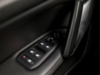Peugeot 308 (APPLE CARPLAY, GROOT NAVI, LEDER/ALCANTARA, PARKEERSENSOREN, SPORTSTOELEN, LANE ASSIST, DAB+, CRUISE, NIEUWSTAAT) - afbeelding nr 22