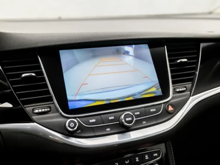 Opel Astra Opel Astra Sports Tourer 1.4 Innovation 150Pk Automaat (APPLE CARPLAY, GROOT NAVI, CLIMATE, CAMERA, LEDER, SPORTSTOELEN, ADAPTIVE CRUISE, PARKEERSENSOREN, LANE ASSIST, NIEUWE APK, NIEUWSTAAT) - afbeelding nr 17