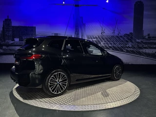 BMW 2 Serie BMW 2-serie Active Tourer 218i High Executive M Sport *Pano*Leder*19Inch *H&K* - afbeelding nr 13
