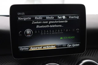 Mercedes-Benz A-Klasse Mercedes-Benz A-klasse 160 AMG Night | Panoramadak | Camera | Full LED |  Navigatie | Trekhaak | Cruise control | Park Assist | Airco | Half leder | Sportstoelen - afbeelding nr 24
