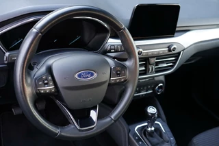 Ford Focus Ford Focus Wagon 1.0 EcoBoost Titanium Business, NL, trekh. - afbeelding nr 19