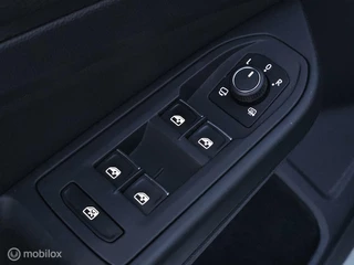 Volkswagen Golf Volkswagen Golf 2.0 TSI GTI Black Style Panorama/HUD/H&K/Leder - afbeelding nr 17