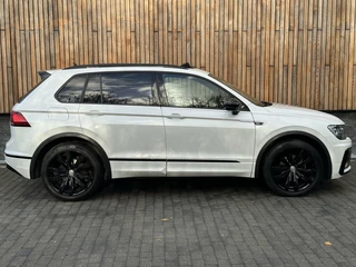 Volkswagen Tiguan Volkswagen Tiguan 1.5 TSI R-line Automaat | Panorama | Leer | LED Verlichting | Actief Demping Systeem | Achteruitrijcamera | Black Style | 20 inch velgen | Elektrische verstelbare stoelen | Afneembare trekhaak - afbeelding nr 27