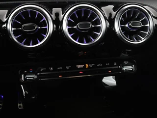Mercedes-Benz A-Klasse Mercedes-Benz A-klasse 250 e AMG Line | Widescreen | Camera |  Sfeerverlichting | Stoelverwarming | Full-LED | Navigatie | DAB+ | Cruise control - afbeelding nr 30