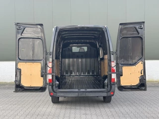 Renault Master Renault Master T35 2.3 dCi 135 L2H2 Cruise Navigatie Airco All Season banden Goed onderhouden - afbeelding nr 4