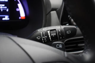 Hyundai Kona Hyundai Kona Electric Premium 64 kWh - Carplay, Camera, Leer, Stoelverw. - afbeelding nr 20