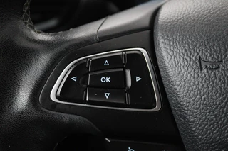 Ford Kuga Ford Kuga 1.5 EcoBoost ST Line (PARKEERSENSOREN, CRUISE, TREKHAAK, GOED ONDERHOUDEN) - afbeelding nr 9