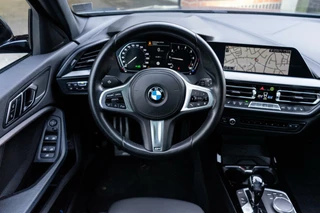 BMW 1 Serie BMW 1-serie 118i High Executive M-Sport Pano / Trekhaak / Apple Car Play - afbeelding nr 18