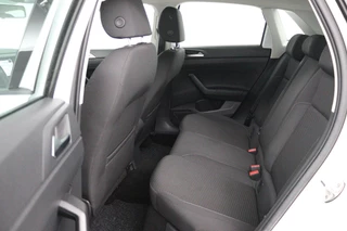 Volkswagen Polo Volkswagen Polo 1.0 TSI Comfortline (PARKEERSENSOREN, CRUISE ADAPTIEF, NAVIGATIE, CARPLAY, NL-AUTO, GOED ONDERHOUDEN) - afbeelding nr 10