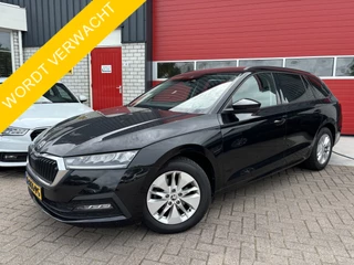 Škoda Octavia TREKHAAK / CARPLAY / SFEERVERLICHTING / NAVI / CLIMA / PDC / BLUETOOTH / CRUISE / NL-AUTO - afbeelding nr 1
