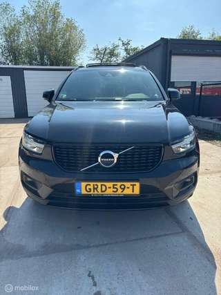 Volvo XC40 Volvo XC40 2.0 B4 AWD R-Design/PANO/AUT/CAMERA/VOL OPTIES! - afbeelding nr 4