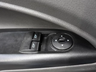 Ford Transit Connect Ford Transit Connect 1.5 EcoBlue L2 Trend Automaat Trekhaak Airco Bluetooth Camera Cruise Control Trekhaak - afbeelding nr 11