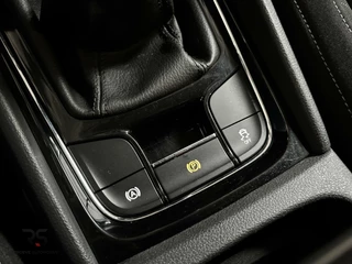 Škoda Karoq Skoda Karoq 1.0 TSI 110 pk handg. Buss. Edition | Navi | Cruise | PDC | CarPlay | Clima | DAB+ | Keyless | Org. NLD. | - afbeelding nr 48