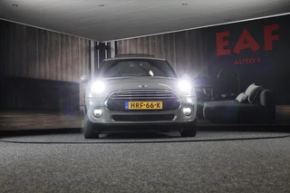 MINI Cooper Mini Mini 1.5 Cooper Chili 5 Deurs / AUT / Navi / Camera / Cruise Control / Open Pano / Led / Pdc / 17 Inch - afbeelding nr 28