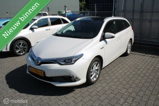 Toyota Auris - 141080840-0
