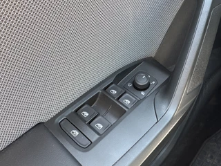SEAT Leon SEAT Leon Sportstourer 1.0 eTSI DSG STYLE CAMERA/ACC/CARPLAY - afbeelding nr 18
