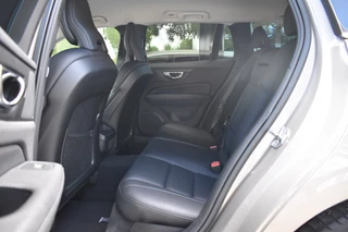 Volvo V60 Volvo V60 T4 Polestar 210pk Inscription | Audio & Park Assist & Climate - afbeelding nr 15