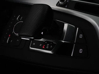 Audi A4 Audi A4 Limousine 35 TFSI Sport S line edition | Half leder |  Full LED | LMV 18 inch | Climate control | Cruise control | Bleutooth | Navigatie - afbeelding nr 17