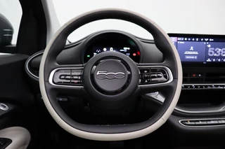 Fiat 500e Fiat 500e Cabrio La Prima 42kWh | ACC | Winterpack | JBL | Camera | CarPlay - afbeelding nr 26