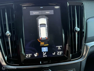 Volvo V90 Volvo V90 Cross Country 2.0 D4 AWD Geartronic-8 /Pilot Assist/Aut.inparkeren/Trekhaak/Adap CC/Winterline/21inch/Dealer onderhouden. - afbeelding nr 15