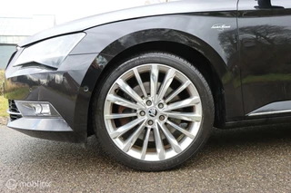 Škoda Superb Skoda Superb Combi 2.0 TSI 4x4 L&K / Pano / Canton / Luxe - afbeelding nr 41