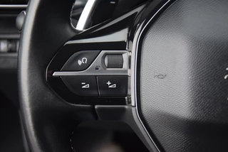 Peugeot 3008 Peugeot 3008 1.6 HYbrid 225 Allure Pack Navi/Camera/PDC/Clima - afbeelding nr 16