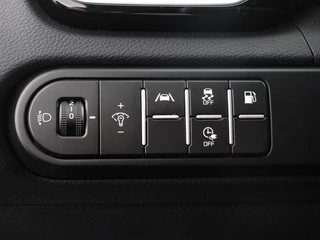 Kia Ceed Sportswagon Kia Ceed Sportswagon 1.6 GDI PHEV DynamicLine  Achteruitrijcamera Stuurverwarming Stoel verwarming Climate control LED Keyless start/ entry Parkeersensoren achter Adaptieve cruise control Lane assist - afbeelding nr 15