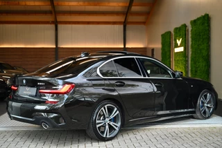 BMW 3 Serie BMW 3-serie 330i M-Sport Individual - Nappaleer - 360 Camera - Adaptive Cruise Control - Stuurverwarming - Keyless Entry - Schuifd - afbeelding nr 2