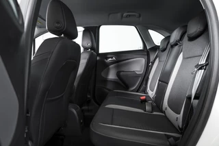 Opel Crossland X Opel Crossland X 1.2 83 PK Edition | Cruise | Stoel-+Stuurverw. | Afn.Trekhaak | PDC | App.Connect | Auto.Airco | LM 16
