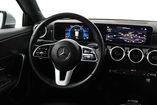 Mercedes-Benz A-Klasse Mercedes-Benz A-klasse 180 Advantage (PARKEERSENSOREN, ACHTERUITRIJCAMERA, CRUISE CONTROL, NAVIGATIE, NL-AUTO) - afbeelding nr 4