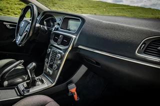 Volvo V40 Volvo V40 Cross Country 1.6 D2 Summum | Navigatie | Trekhaak - afbeelding nr 2
