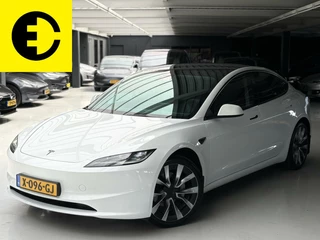 Tesla Model 3 - 40075759-0