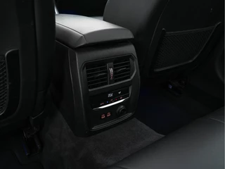 BMW 3 Serie BMW 3 Serie 320i Executive Edition Sport-Line Aut. *PANO | LEATHER-MICROFIBRE | FULL-LED | DIGI-COCKPIT | SPORT-SEATS | HIFI-SOUND | NAVI-FULLMAP | AMBIENT-LIGHT | ECC | CARPLAY | DAB | PDC | CRUISE | 17''ALU* - afbeelding nr 29